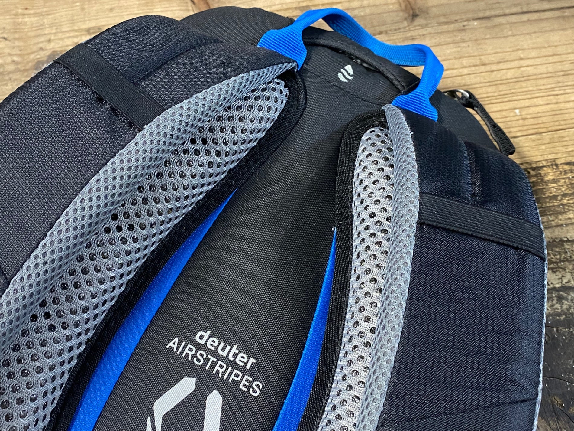 KD521 ドイター deuter superbike 18 EXP リュックサック バックパック