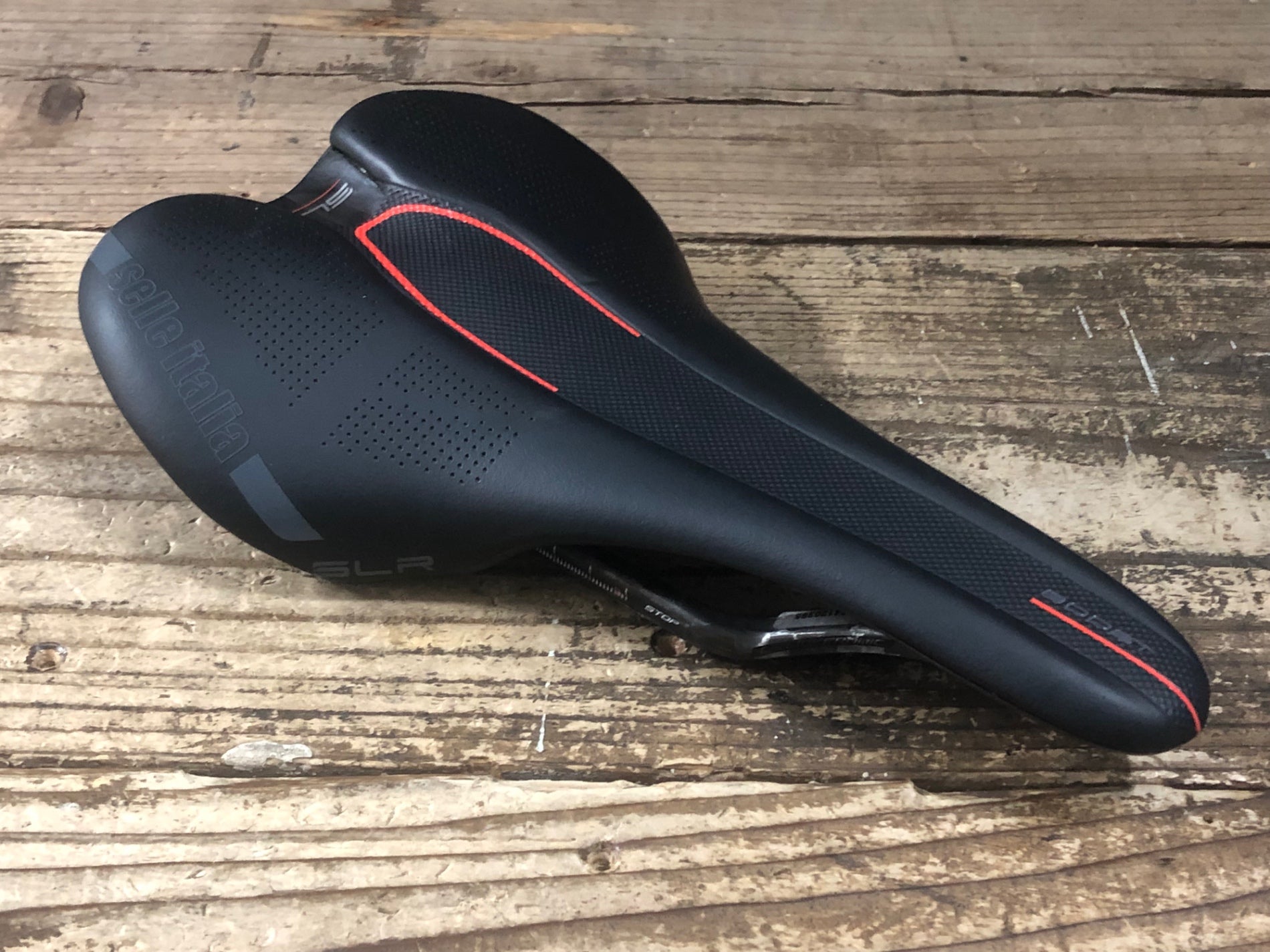 JU151 セライタリア Selle Italia SLR BOOST KIT CARBONIO サドル