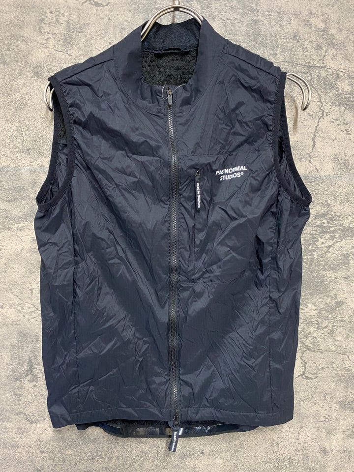 KA515 パスノーマルスタジオ PAS NORMAL STUDIOS ESSENTIAL INSULATED GILET ジレ サイクルベスト 黒 M