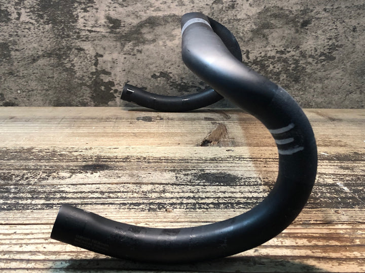JF484 スペシャライズド SPECIALIZED S-WORKS SHALLOW BEND カーボン ドロップハンドル 420mm Φ31.8 ※レバー固定部凹みのためジャンク