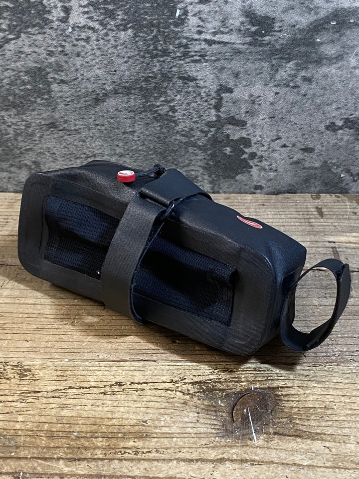 KD406 カステリ CASTELLI サドルバッグ
