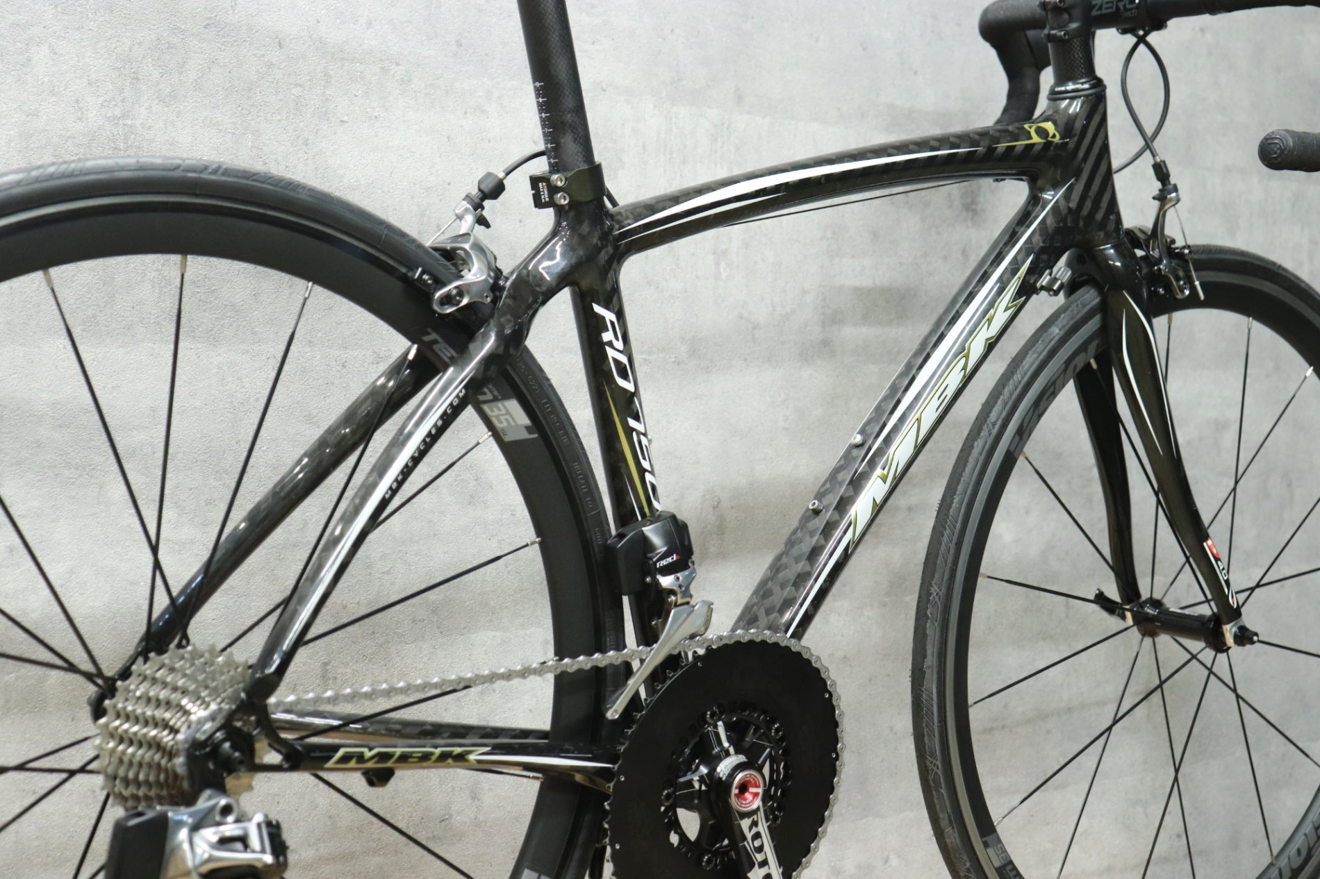 MBK RD750 SRAM RED22 eTap MIX 11S カーボン ロードバイク 【さいたま