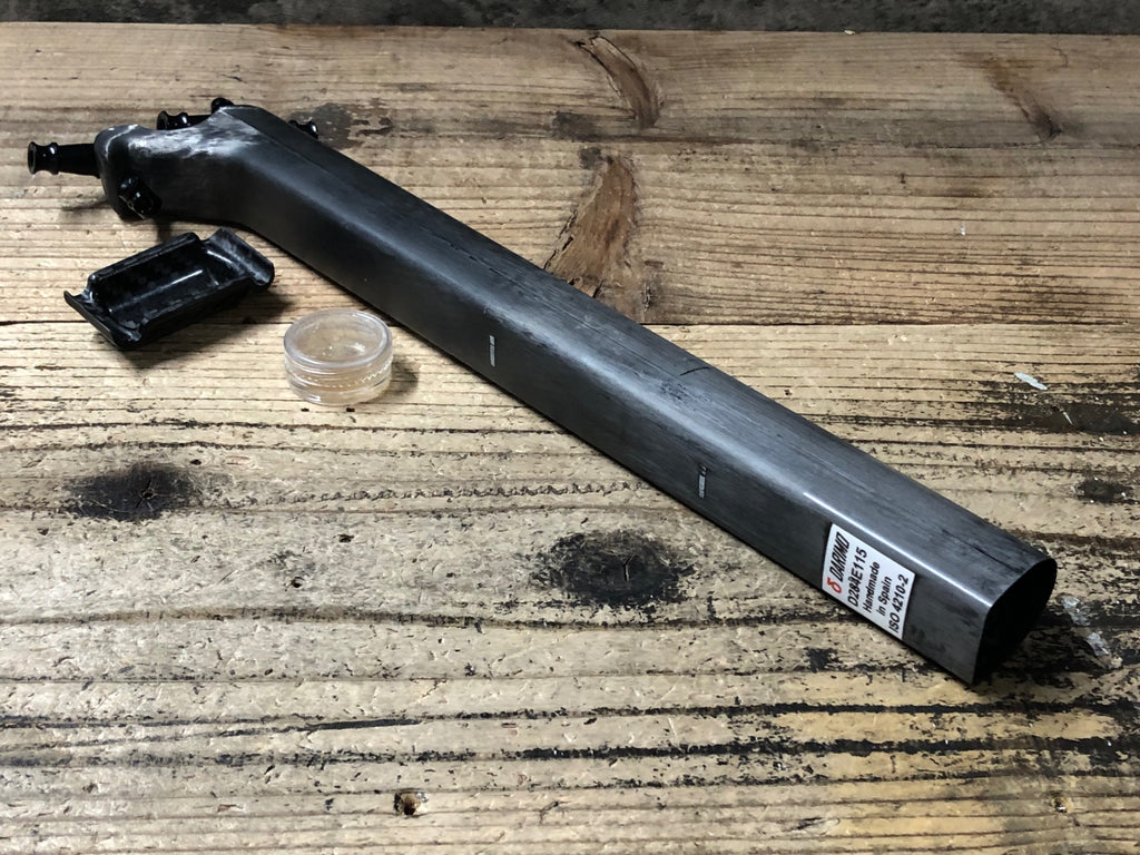 KE301 ダリモ DARIMO カーボンシートポスト 300mm SB13mm COLNAGO V4RS
