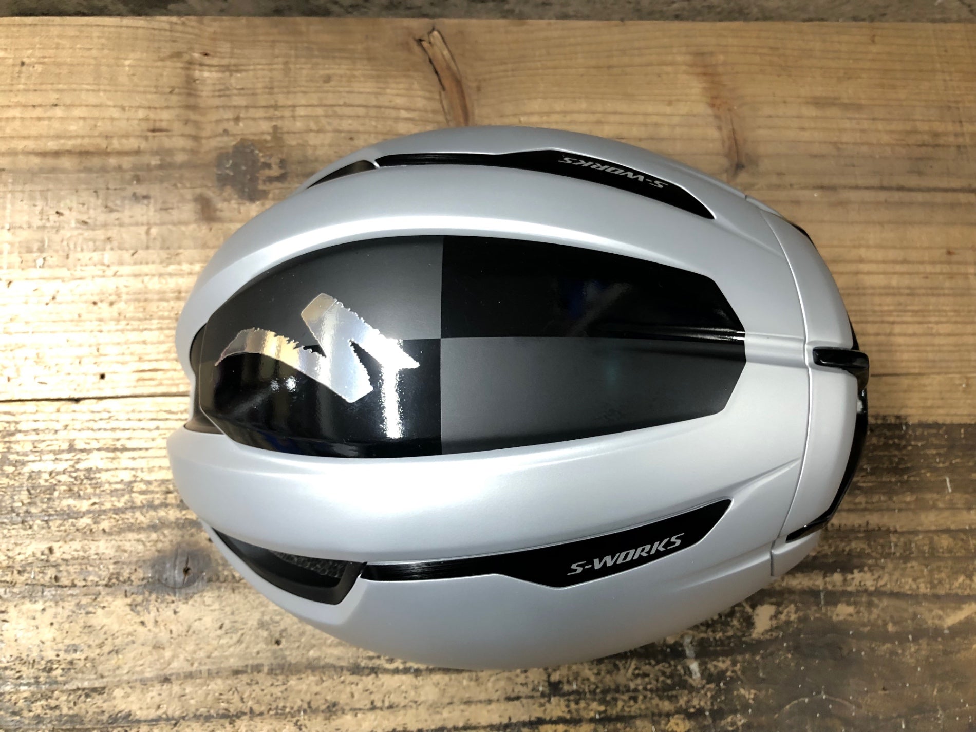 スペシャライズド　EVADE3 シルバー　55-59センチ　M S-WORKS EVADE 3 HELMET CE SILDST ROUND M(Round M (55-59cm