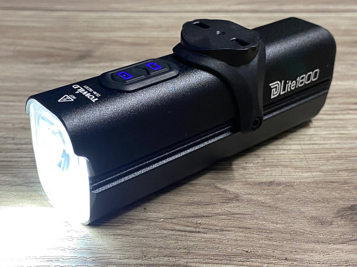 JY699 トゥワイルド TOWILD DLite 1800 フロントライト 点灯確認済み