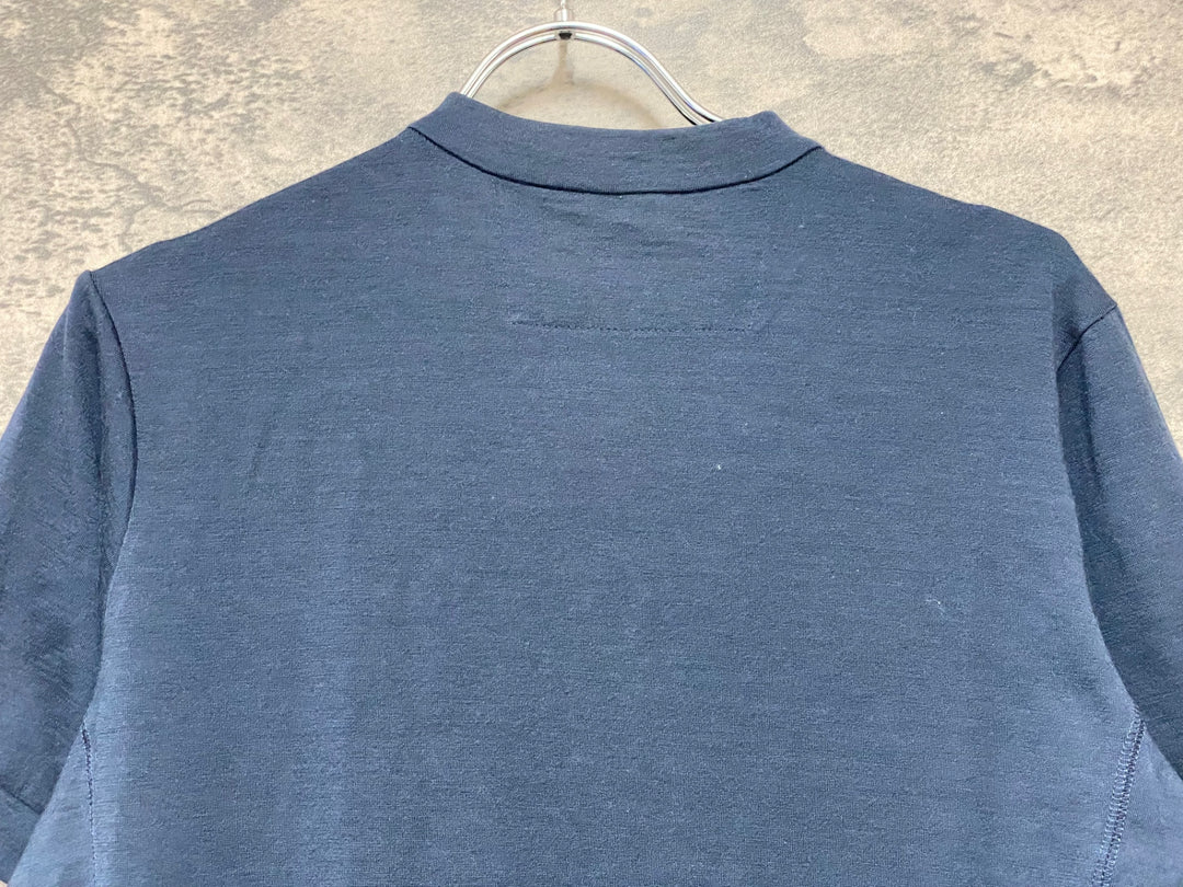 KI195 ラファ Rapha RAEBURN SHORT SLEEVE MERINO HENLEY 半袖 シャツ ネイビー M ※穴開きのためジャンク