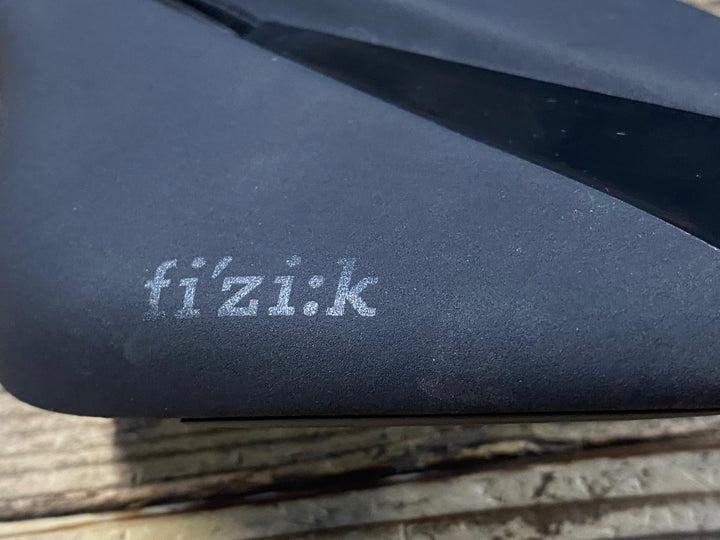 KJ099 フィジーク fizik アリオネ ARIONE R1 OPEN サドル REGULAR カーボンレール