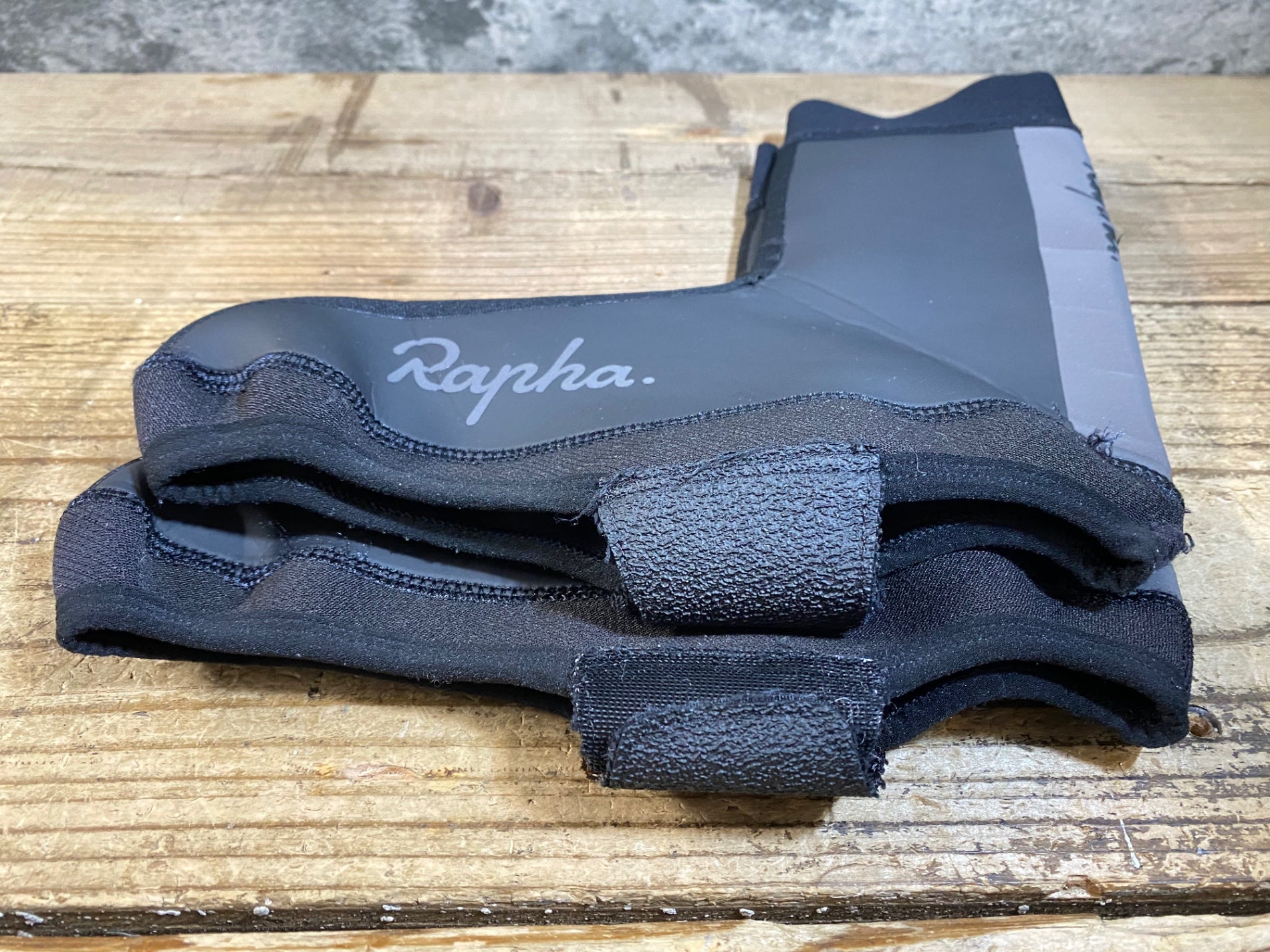 KG509 ラファ Rapha DEEP WINTER OVERSHOES シューズカバー 黒 グレー