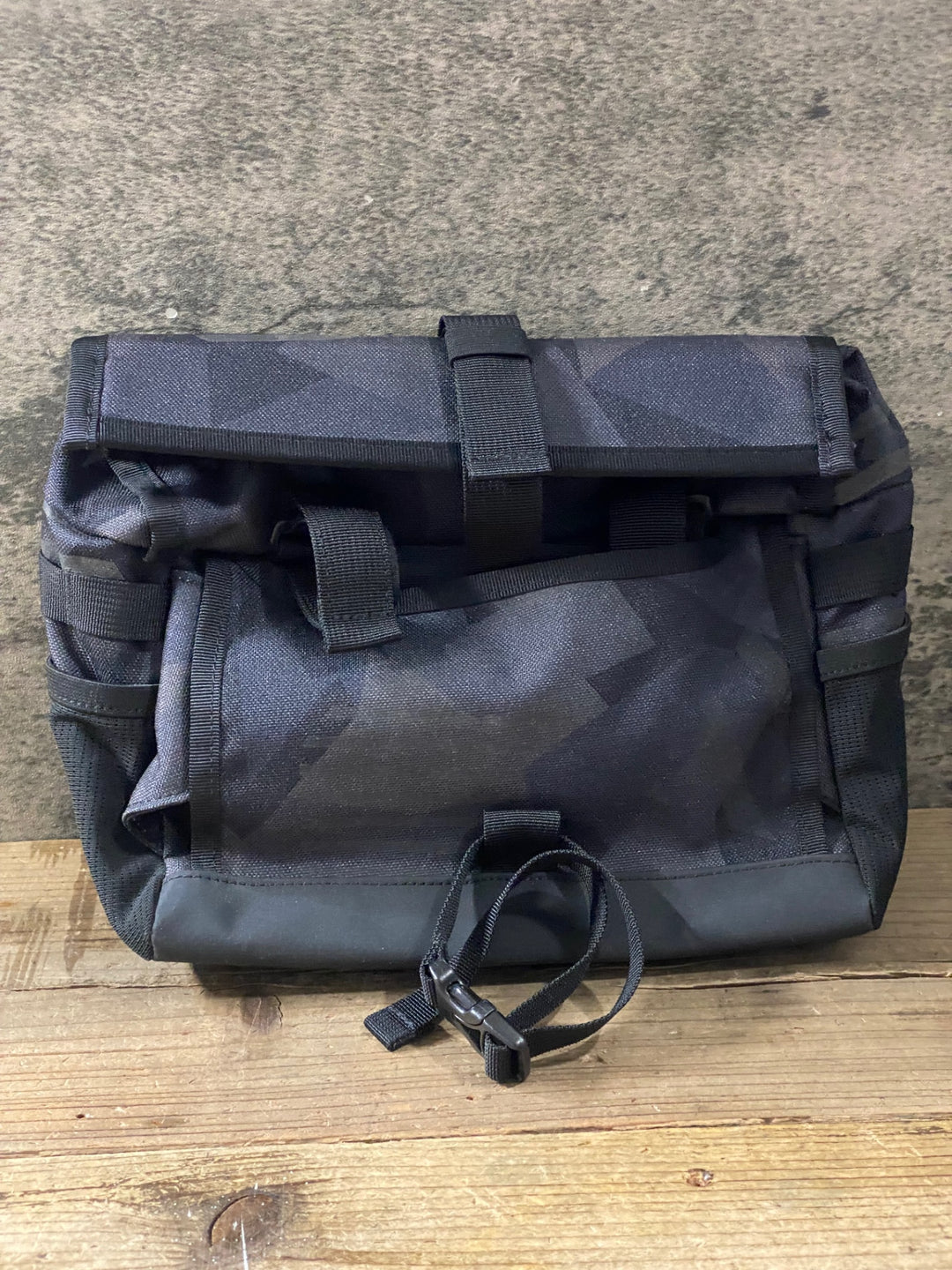 KJ086 クローム CHROME DOUBLETRACK HANDLEBAR BAG フロントバッグ カモ グレー