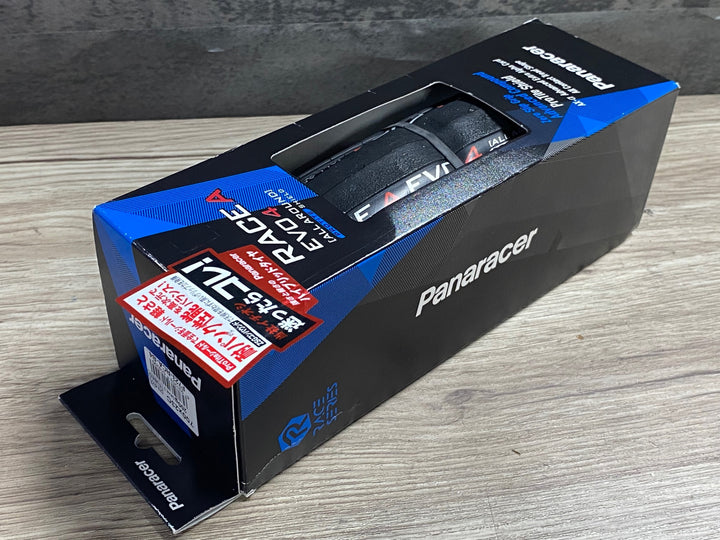 JW459 パナレーサー PANARACER RACE A EVO 4 クリンチャー タイヤ 700x23C (黒/黒)