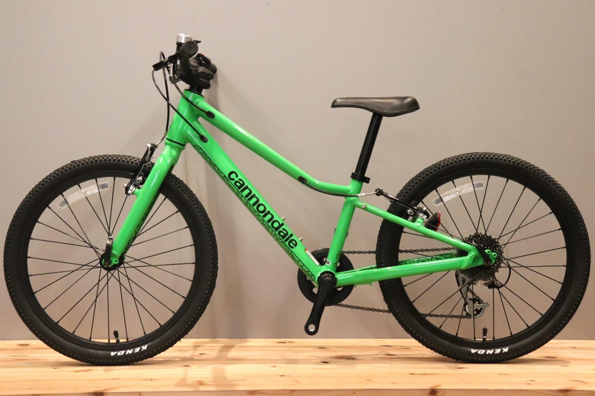 未使用 キャノンデール CANNONDALE キッズ クイック Kids Quick 20