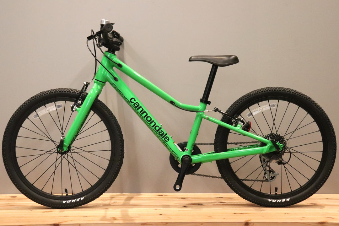 未使用 キャノンデール CANNONDALE キッズ クイック Kids Quick 20 2022モデル マイクロシフト 7S アルミ キッズバイク 20インチ 【仙台店】