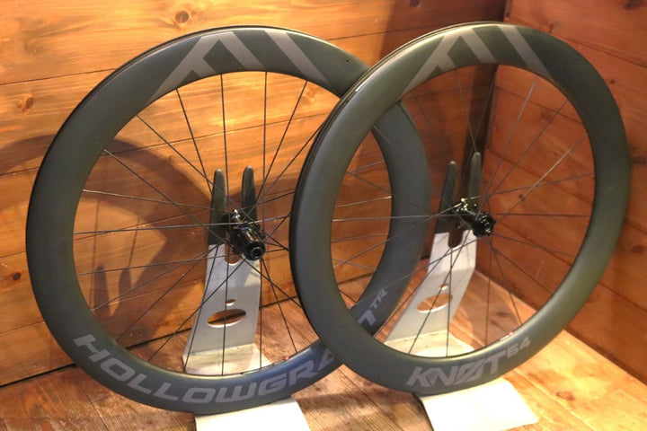キャノンデール CANNONDALE ホログラム HOLLOWGRAM KNOT64 カーボン チューブレス ディスクブレーキ ホイールセット シマノ12/11S ワイドリム 21C 【東京南麻布店】