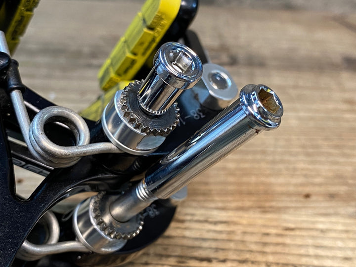 JH053 カンパニョーロ CAMPAGNOLO コーラス CHORUS キャリパーブレーキ 前後セット