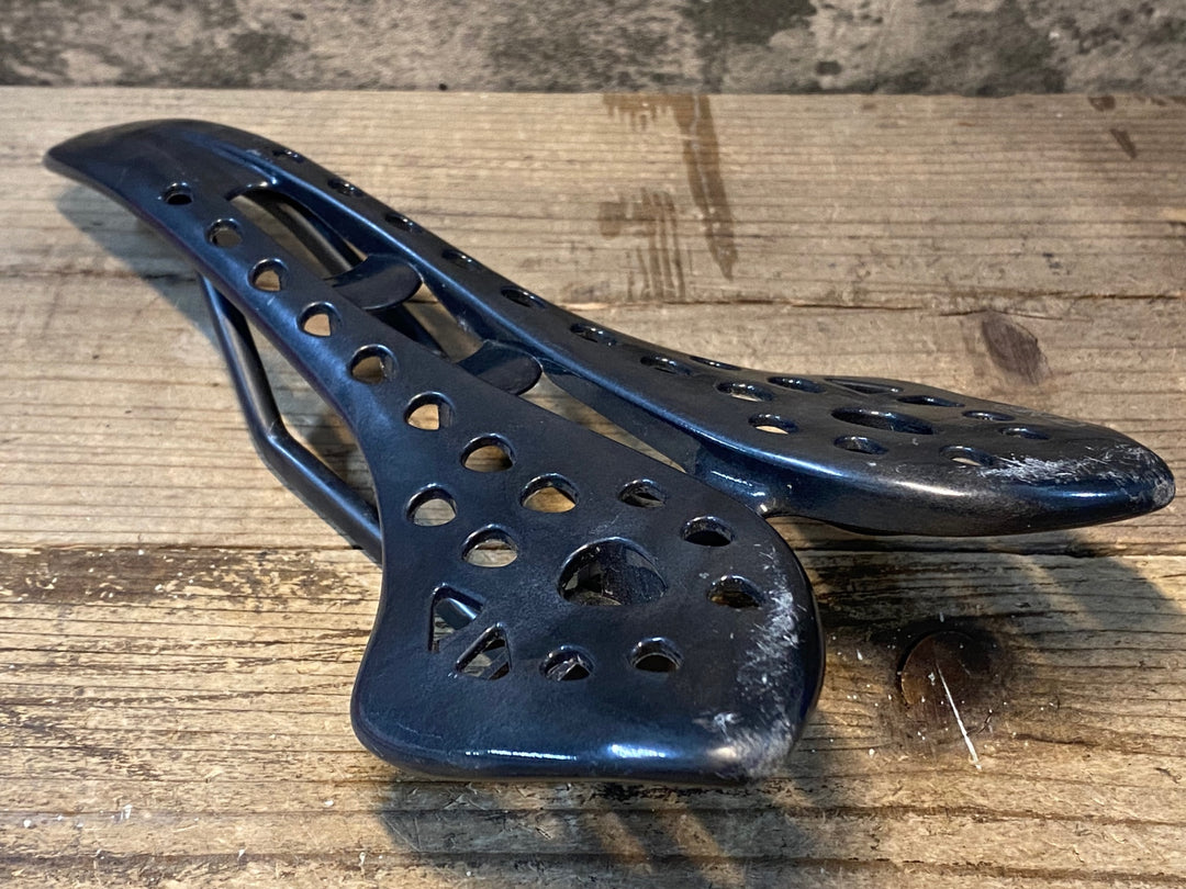 JP625 TNI メッシュサドル カーボンレール 140mm