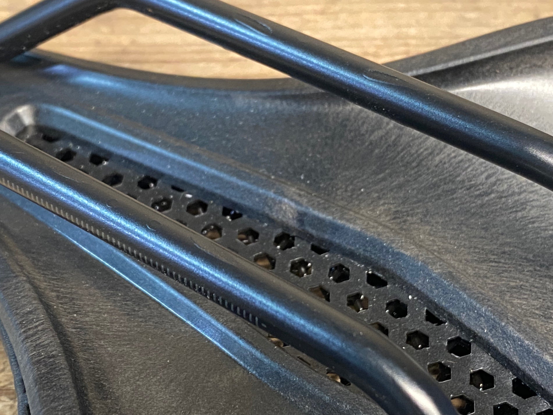 JK601 スペシャライズド SPECIALIZED POWER PRO MIRROR サドル 黒
