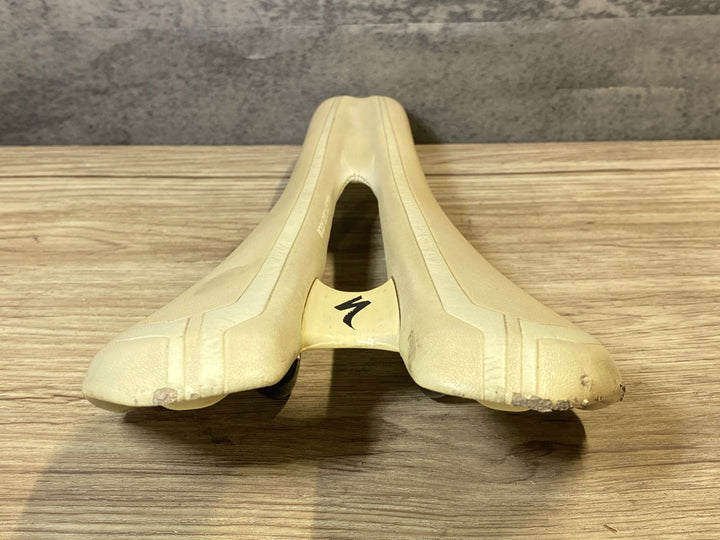 JN827 スペシャライズド SPECIALIZED ROMIN EVO カーボンレール サドル 143mm ※スレ 破れ