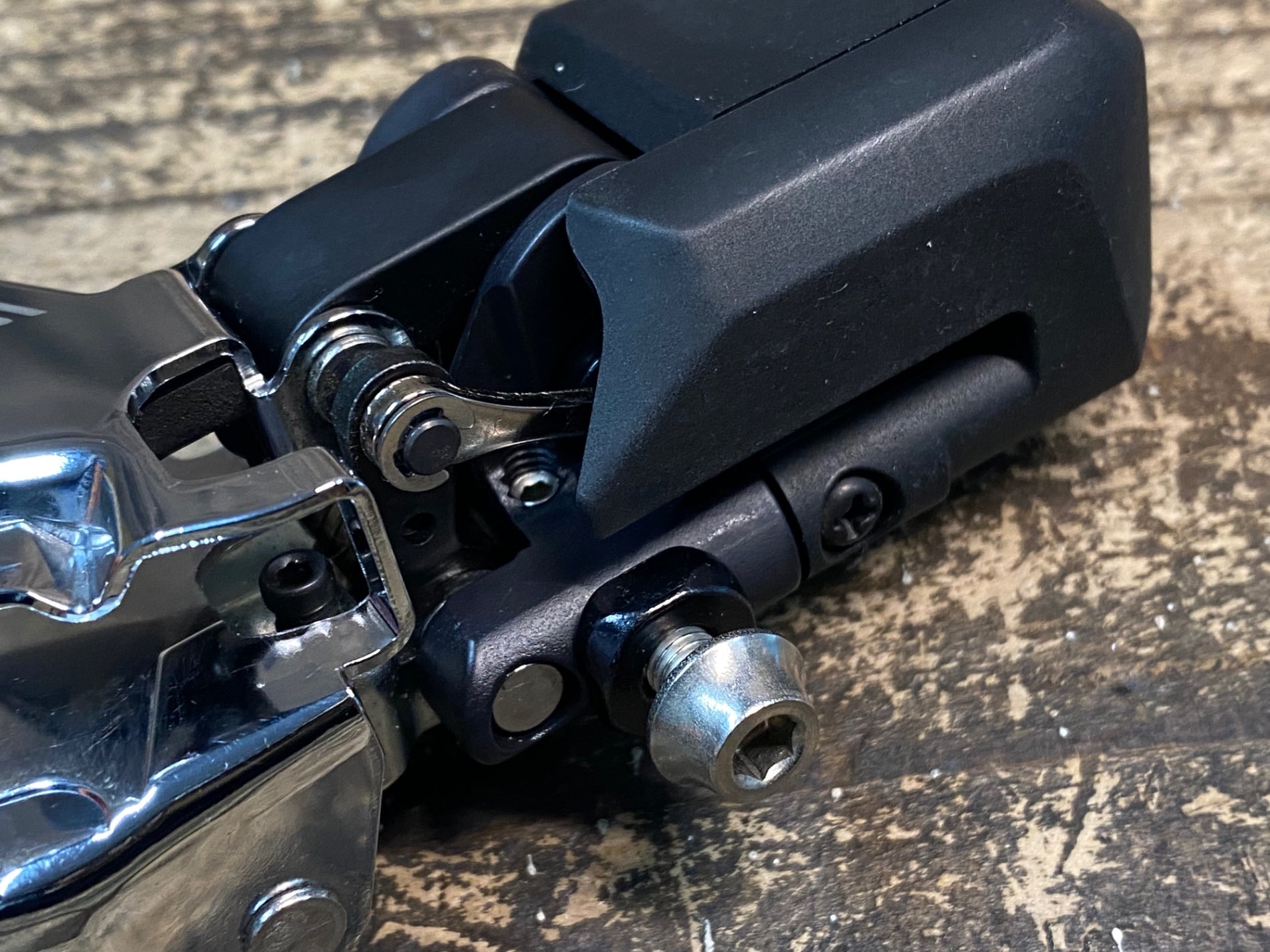 パーツ FD-R7150 シマノ 105 Di2 FD-R7150 直付 フロントディレーラー（2x12S