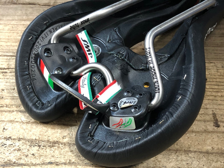 JZ343 SELLE SMP プラス PLUS サドル 黒 inox tubeレール