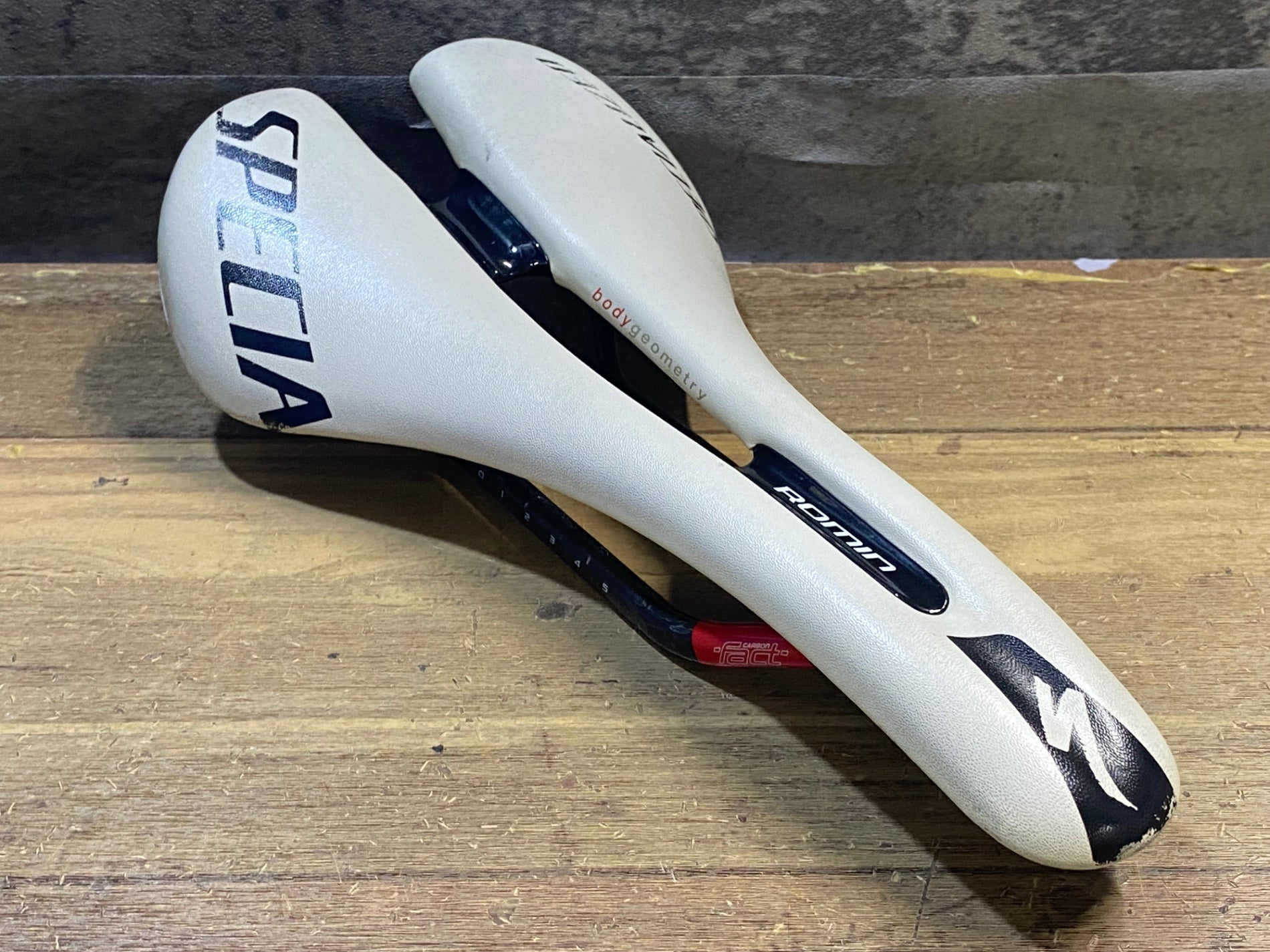 購入格安 Specialized Romin evo 143mm ブラック 【公式通販】