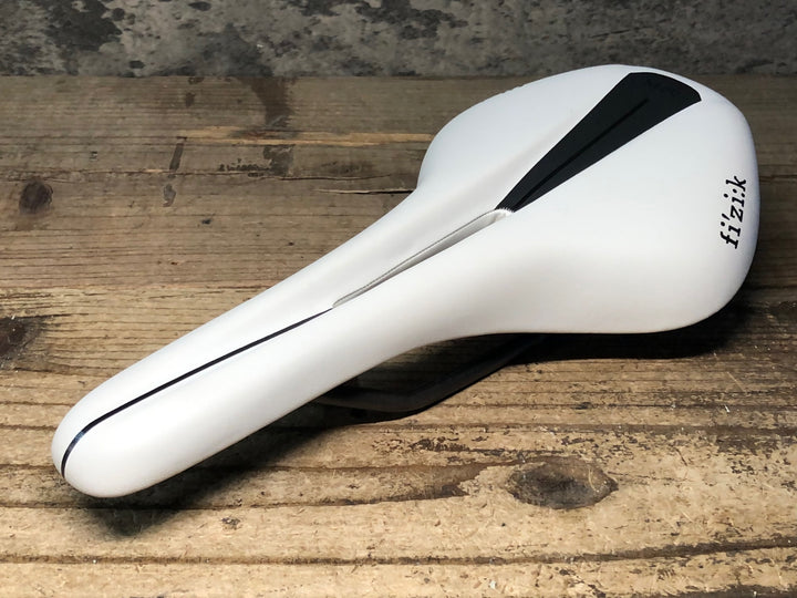 JJ160 フィジーク fizik ANTARES R3 OPEN サドル 白 REGULAR kiumレール ※プレート欠品