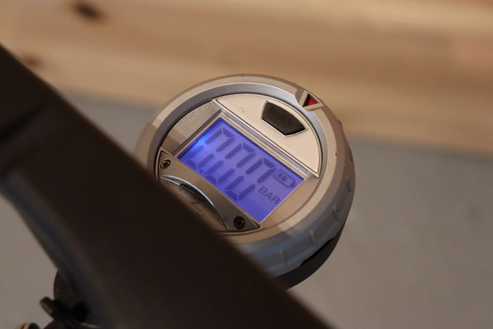 サーファス SERFAS FPD-200 デジタルメーターフロアポンプ 空気入れ ヒラメ横カム仕様 仏式対応 【千葉店】