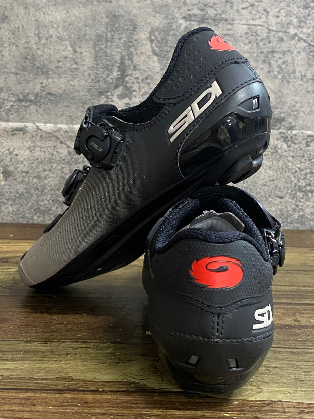 KL850 シディ SIDI GENIUS 10 ビンディングシューズ グレー 黒 3穴 EU40