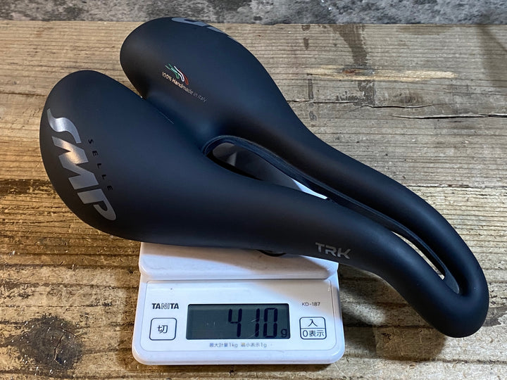 KB005 SELLE SMP TRK GEL サドル 177mm