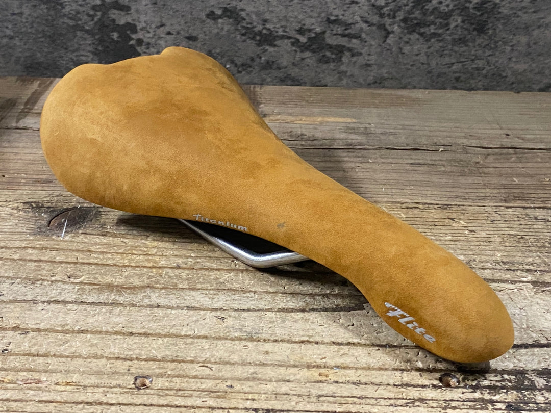 KG590 セライタリア selle ITALIA Flite TITANIUM L1 サドル 茶 チタンレール 143mm