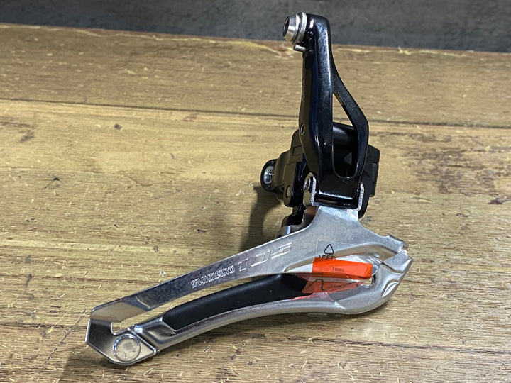 KG592 シマノ SHIMANO 105 FD-5800 フロントディレイラー バンド式 Φ31.8 2S