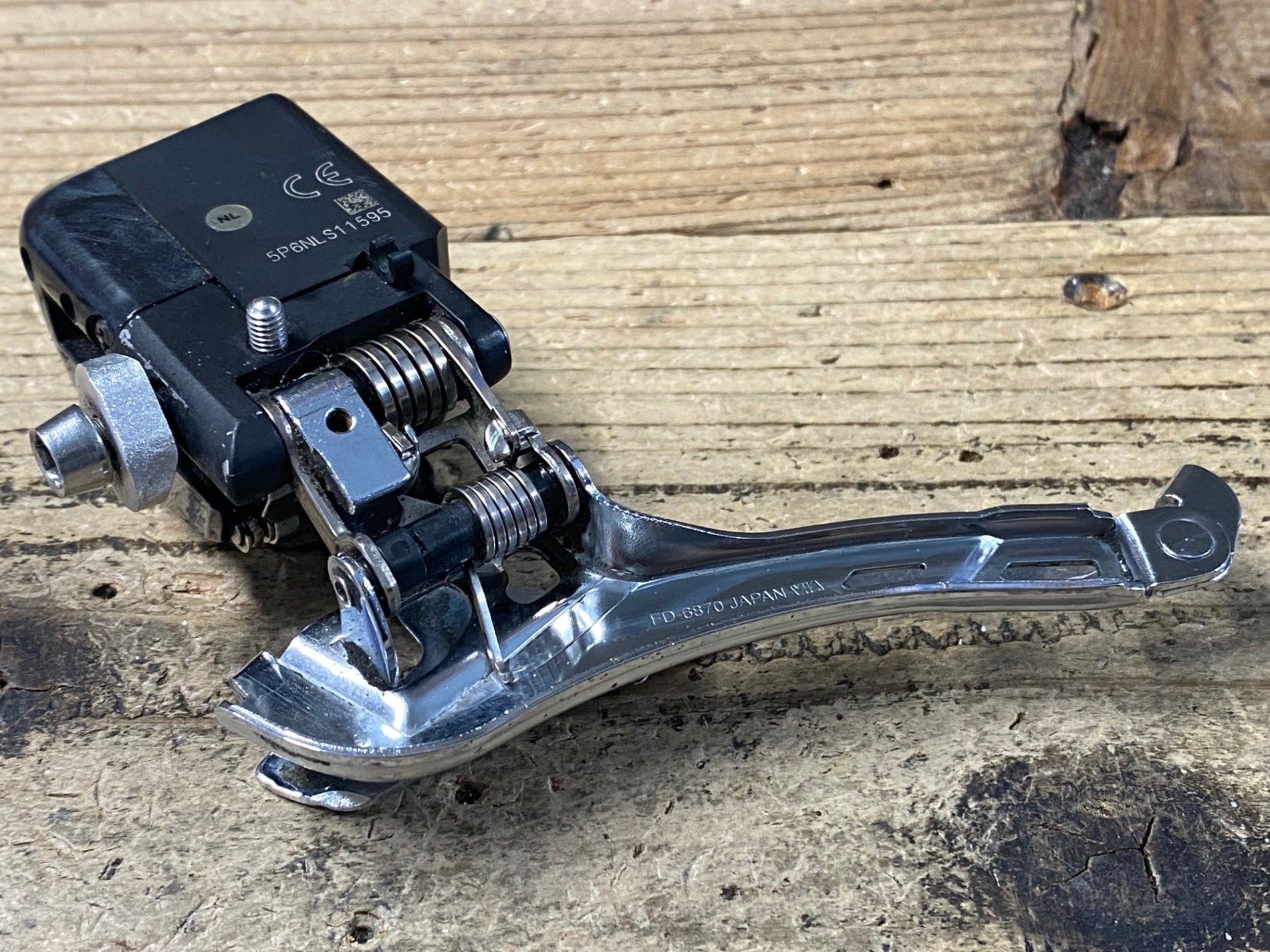 JY767 シマノ SHIMANO アルテグラ ULTEGRA FD-6870 フロント