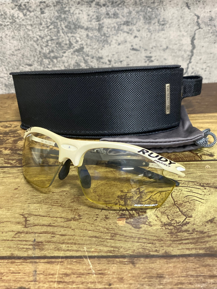 KI588 ルディプロジェクト RUDY PROJECT RYDON サングラス アイウェア 白 塗装浮き 黄ばみ
