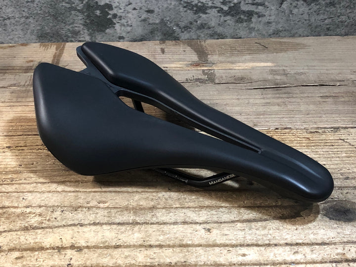 KG674 モスト MOST LYNX サドル 黒 MANGANESE レール 145mm ※座面側面クラックのためジャンク
