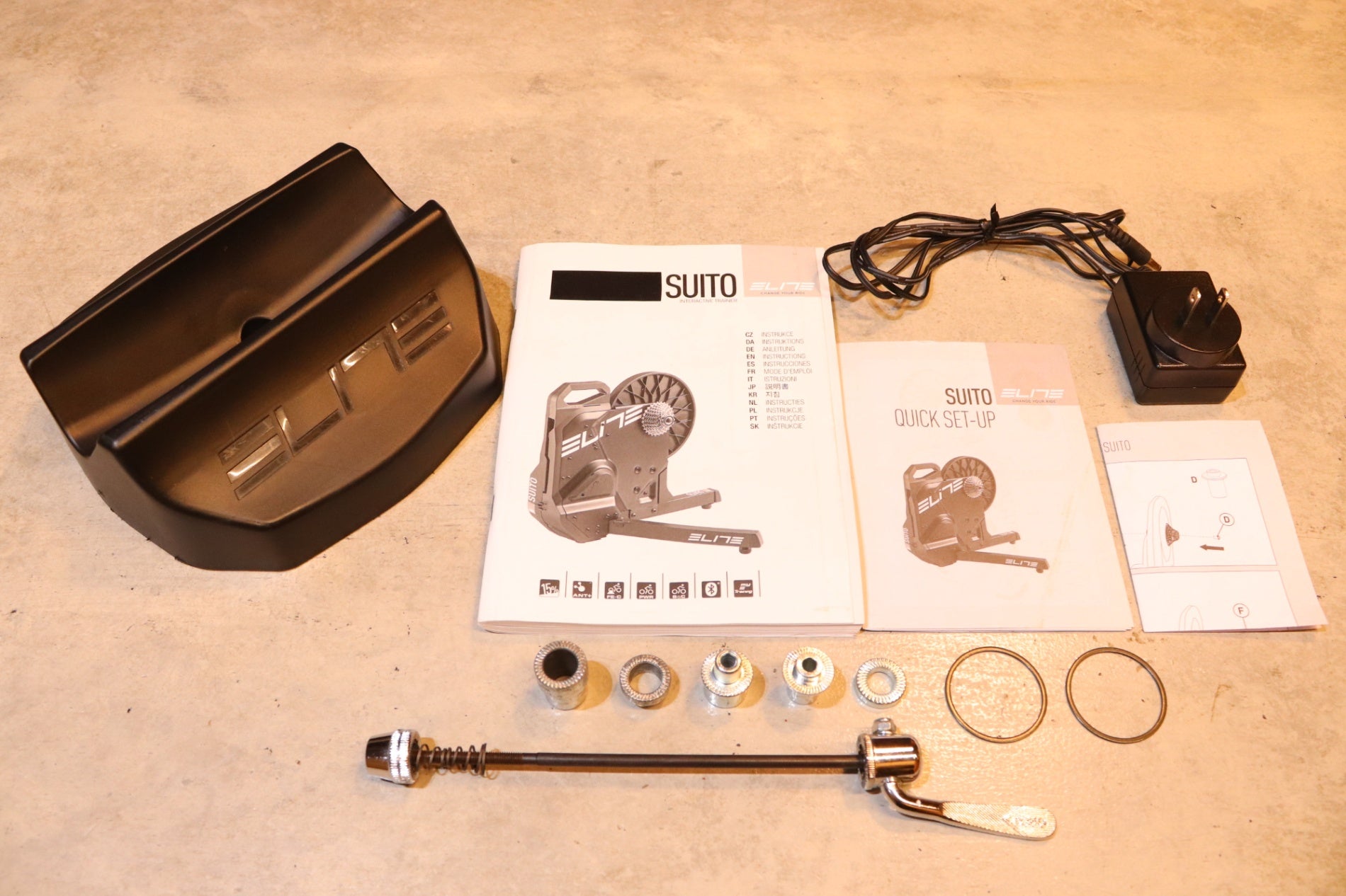 ELITE Suito トレーニングローラー エリート SUITO コンパクトに収納可、静粛性にも優れたダイレクト