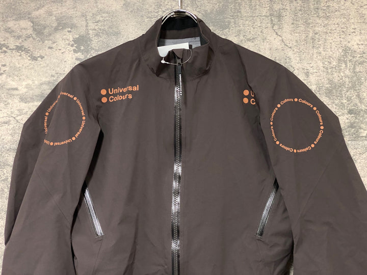 KN740 ユニバーサルカラーズ Universal Colours CHROMA RAIN JACKET 長袖 レインジャケット 茶 XS