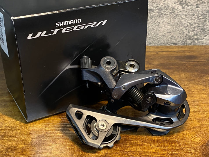 KQ787 未使用箱入り シマノ SHIMANO アルテグラ ULTEGRA RD-R8000 SS リアディレイラー 11S