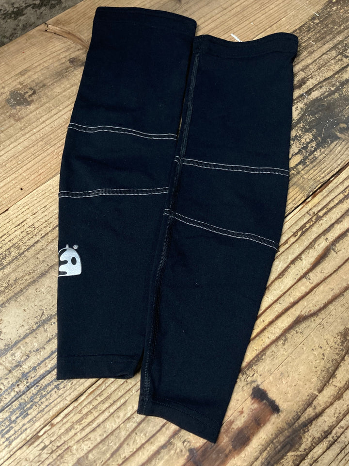 KP491 エチュオンド ETXEONDO 裏起毛 アームウォーマー 黒 L
