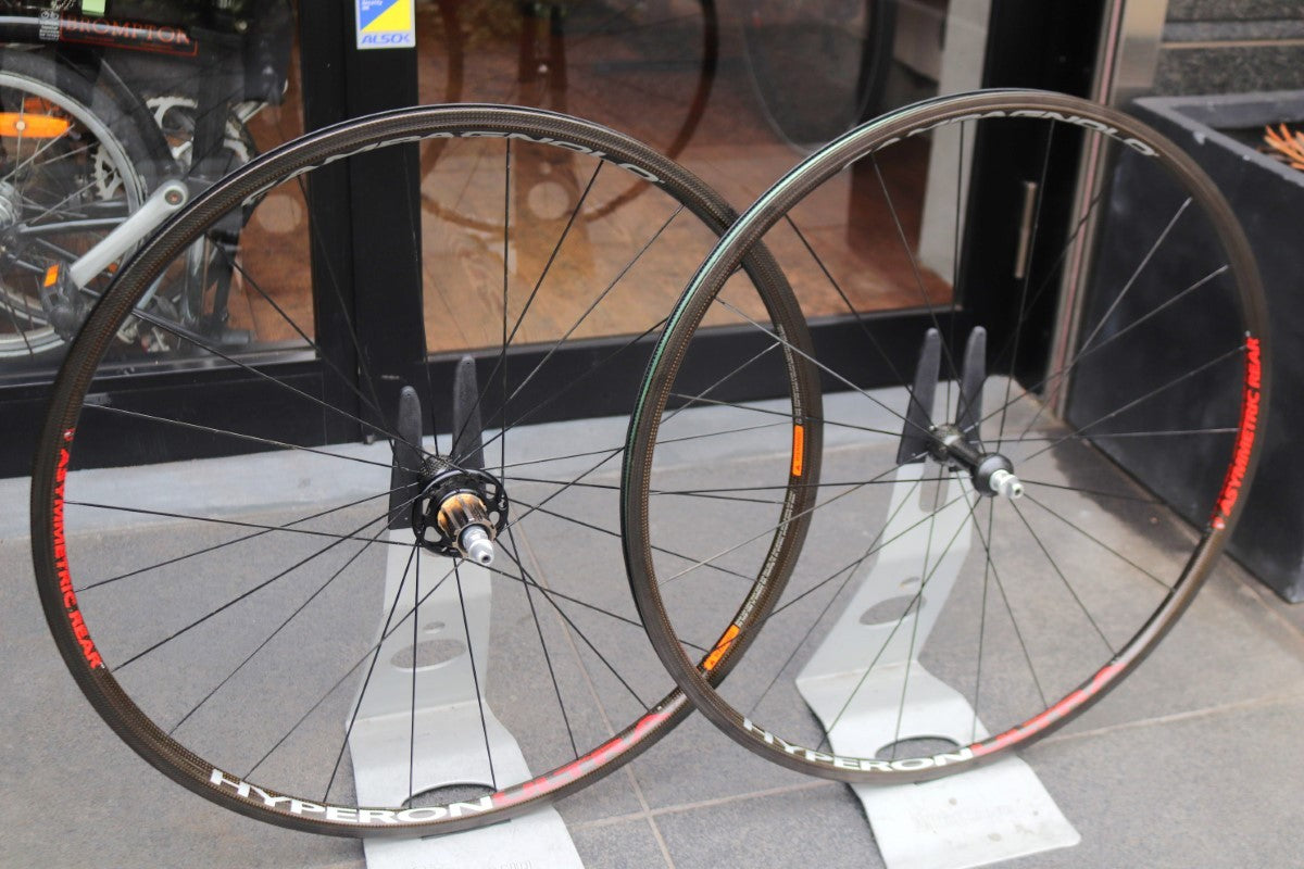 Campagnolo ハイペロンウルトラtwo（シマノ11速、クリンチャー） CAMPAGNOLO HYPERON ULTRA TWO CLINCHER SHIMANO HG カンパニョーロ