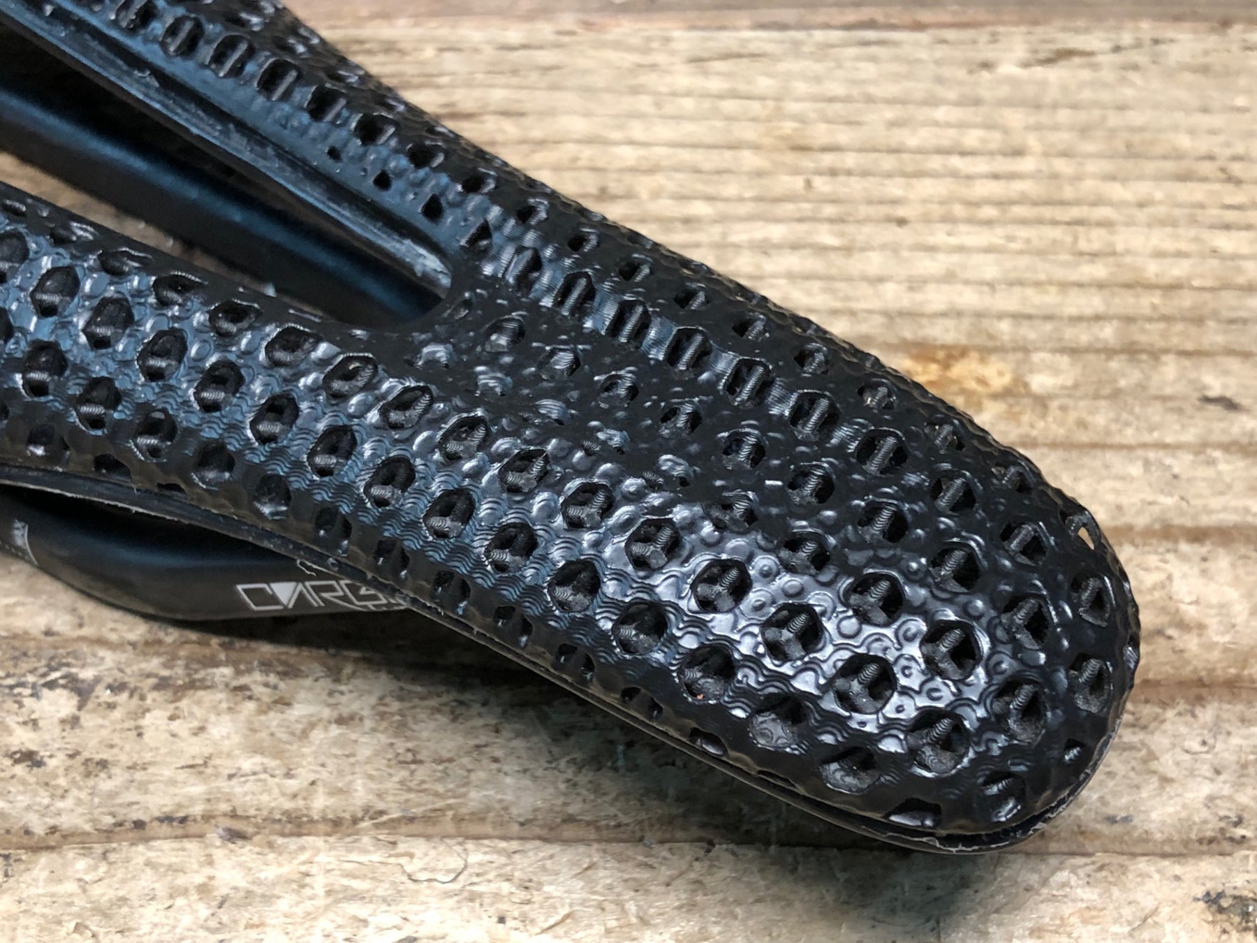 JQ352 リエット RYET 3D HONEY COMB サドル 黒 140mm カーボンレール
