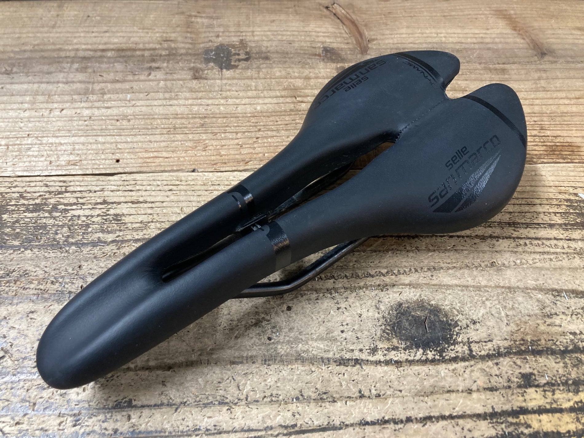 JX030 サンマルコ san marco Aspide Dynamic サドル 黒 NARROW