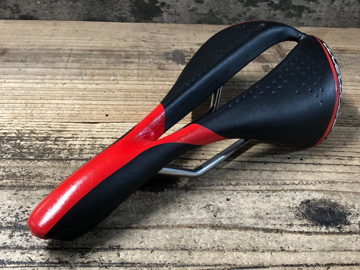KA908 セラサンマルコ selle san marco マントラ MANTRA RACiNG サドル 黒赤 138mm XSILITEレール