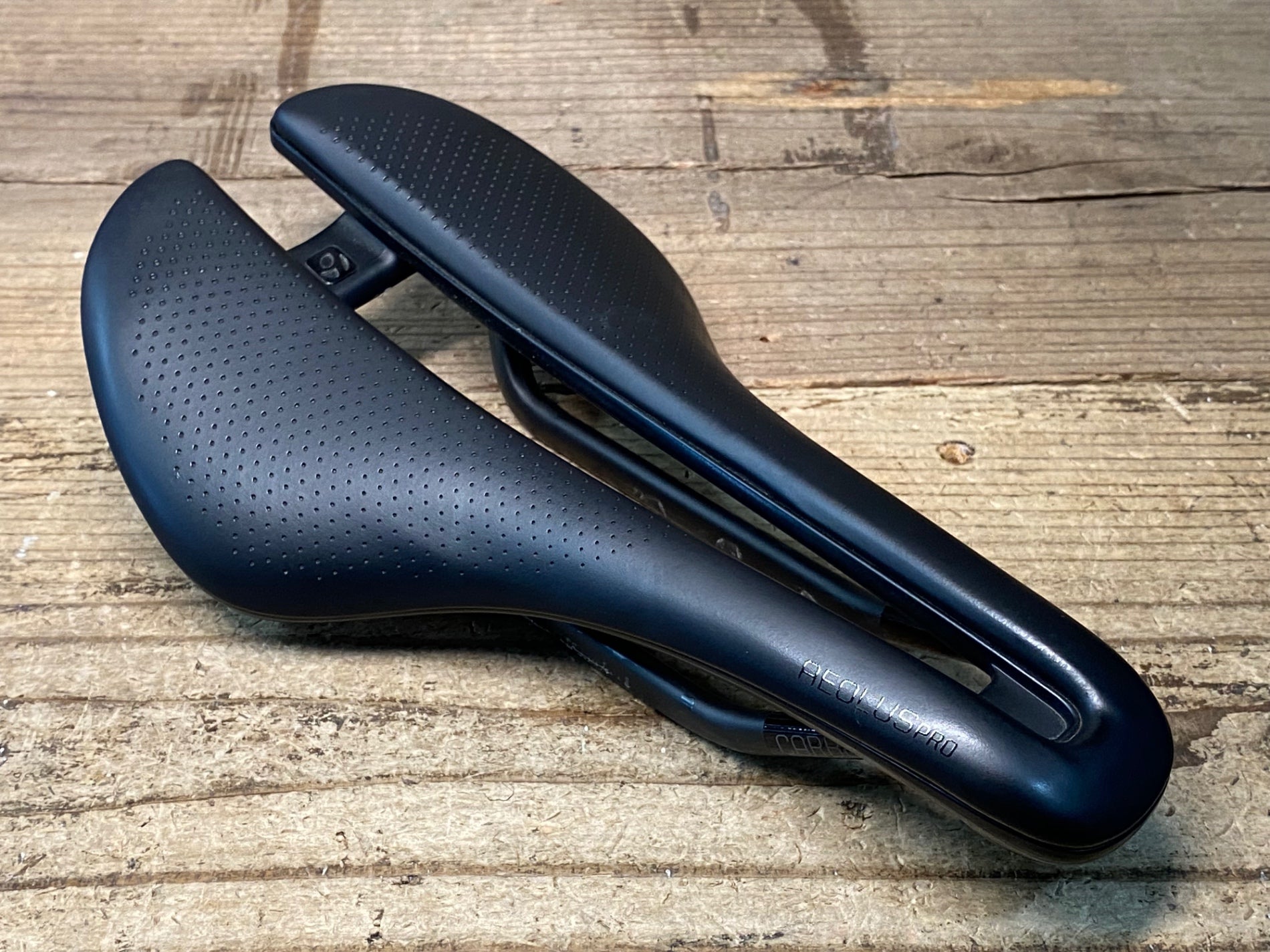 JP895 ボントレガー BONTRAGER AEOLUS PRO サドル カーボンレール