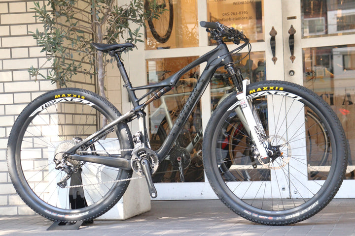 スペシャライズド SPECIALIZED エピック S-WORKS EPIC FSR 2017モデル Mサイズ シマノ デオーレXT M8000 MIX 11S カーボン マウンテンバイク 【横浜店】