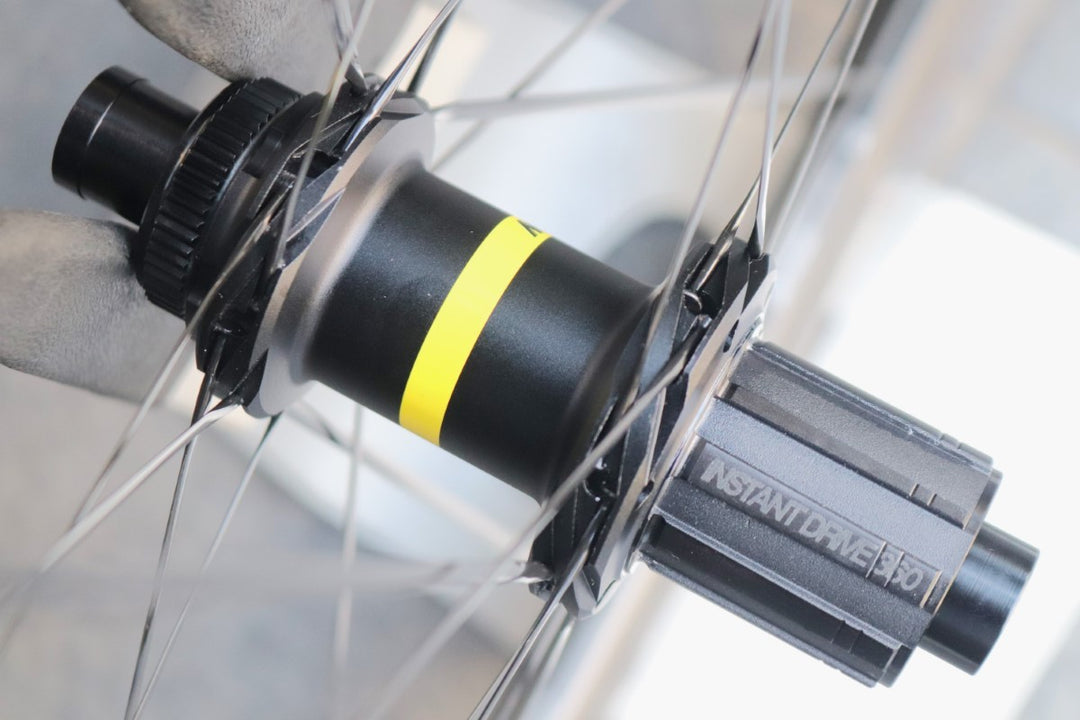 マヴィック MAVIC コスミック ディスク COSMIC SLR 32 DISC カーボン チューブレス ホイールセット シマノ12/11S ワイドリム 21C 【東京南麻布店】