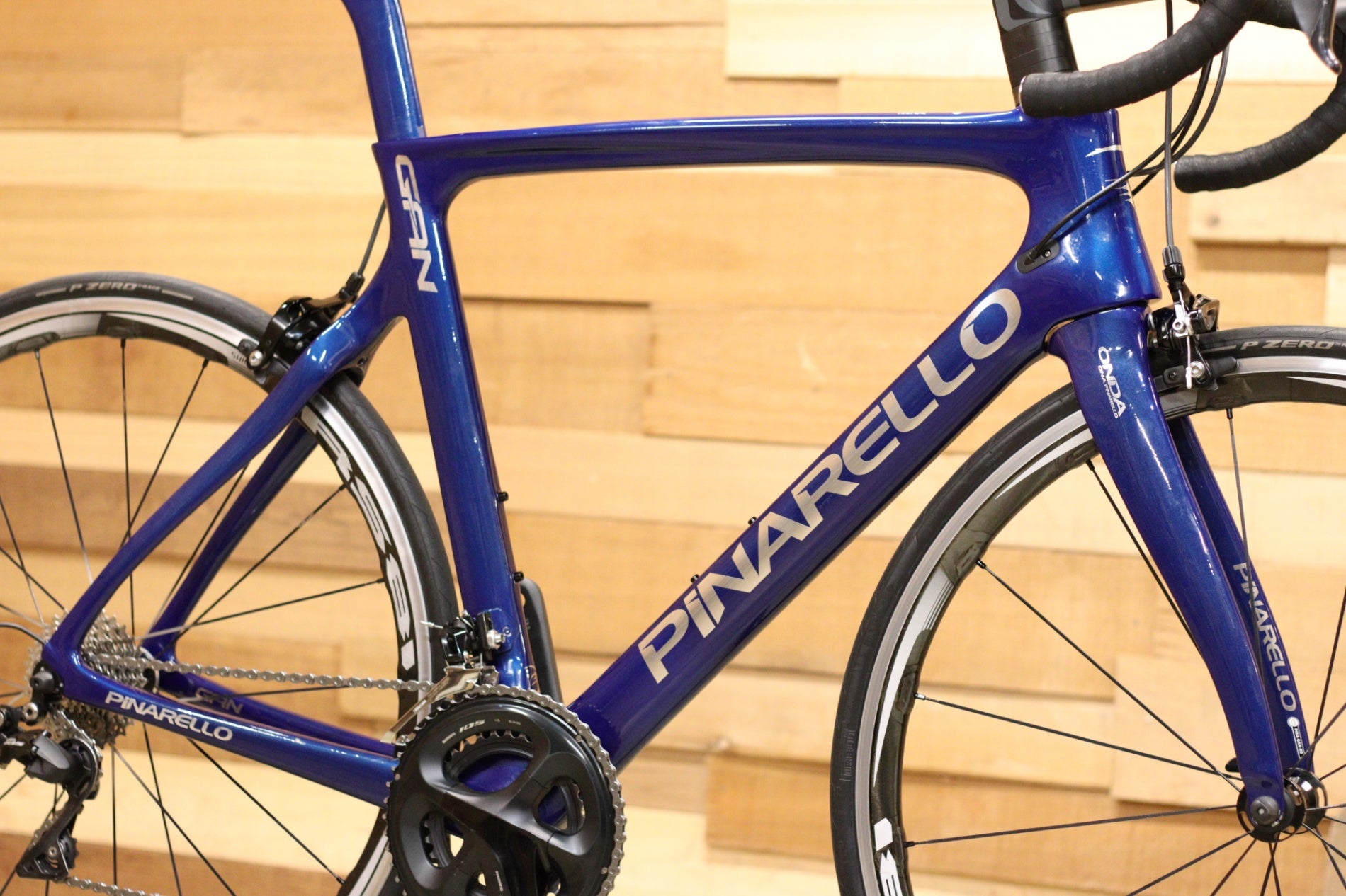 美品　PINARELLO GAN サイズ560 エアロロード ピナレロ PINARELLO ガン GAN 2019 550サイズ 105 R7000 11S カーボン