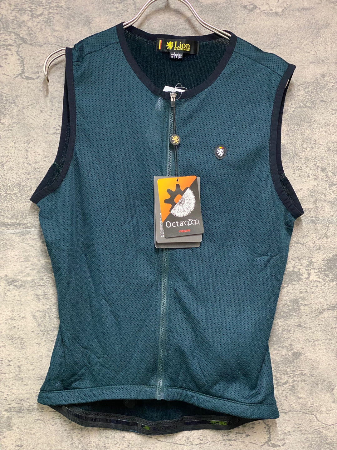 JY899 リオンドカペルミュール Lion de KAPELMUUR OCTA メッシュジレ インナーベスト 緑 M 裏起毛 未使用