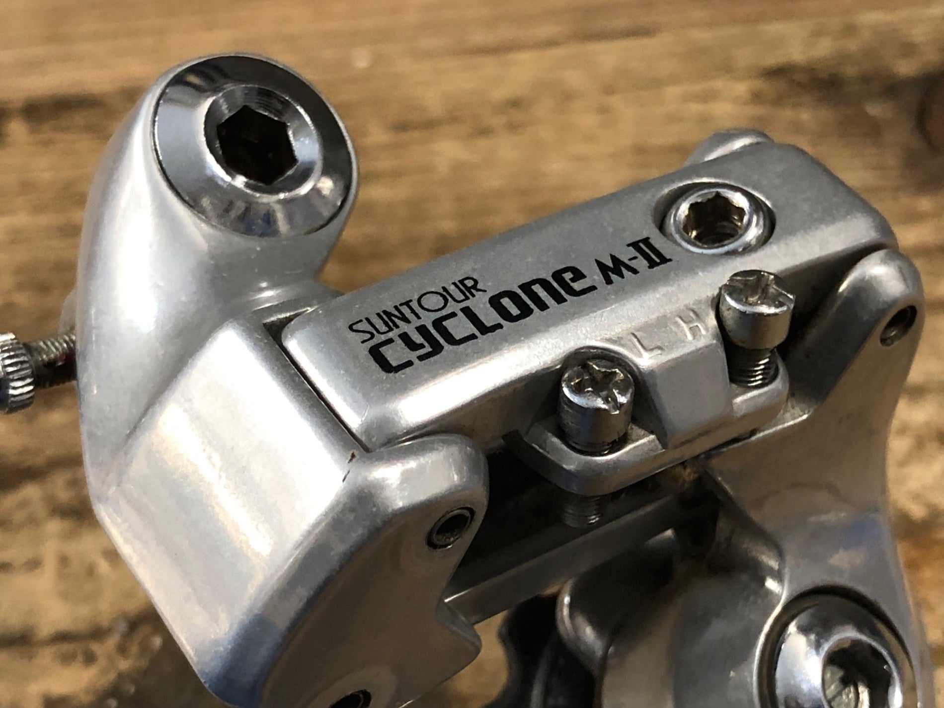KM559 サンツアー SUNTOUR CYCLONE M-II リアディレイラー 5/6/7速