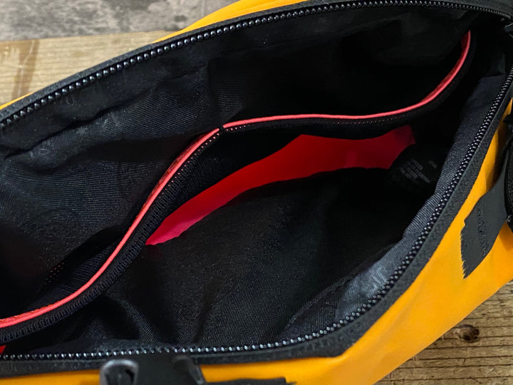 JV938 ラファ Rapha BAR BAG ハンドルバッグ オレンジ