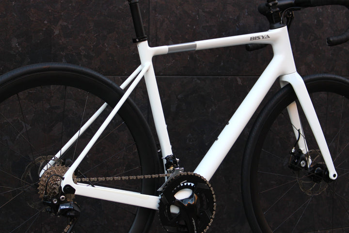 未使用品！ ビシャ 毘沙 四号機 BIS004 Mサイズ シマノ 105 R7000 MIX 11S 機械式DISC カーボン ロードバイク 【福岡店】