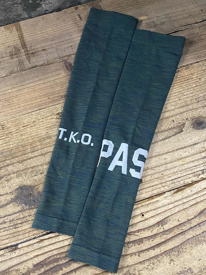 KM741 パスノーマルスタジオ PAS NORMAL STUDIOS T.K.O. KNIT ARM WARMERS アームウォーマー SM 緑